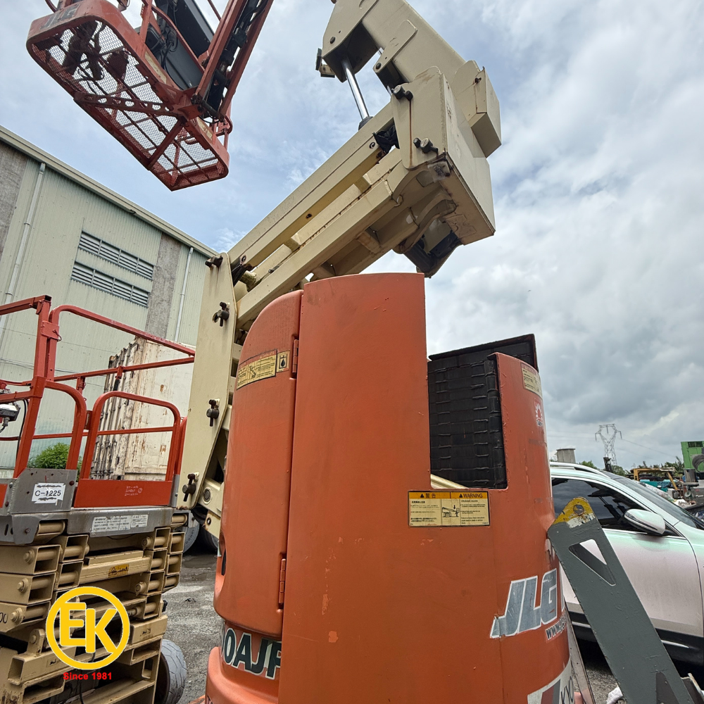 JLG E300AJP (5)