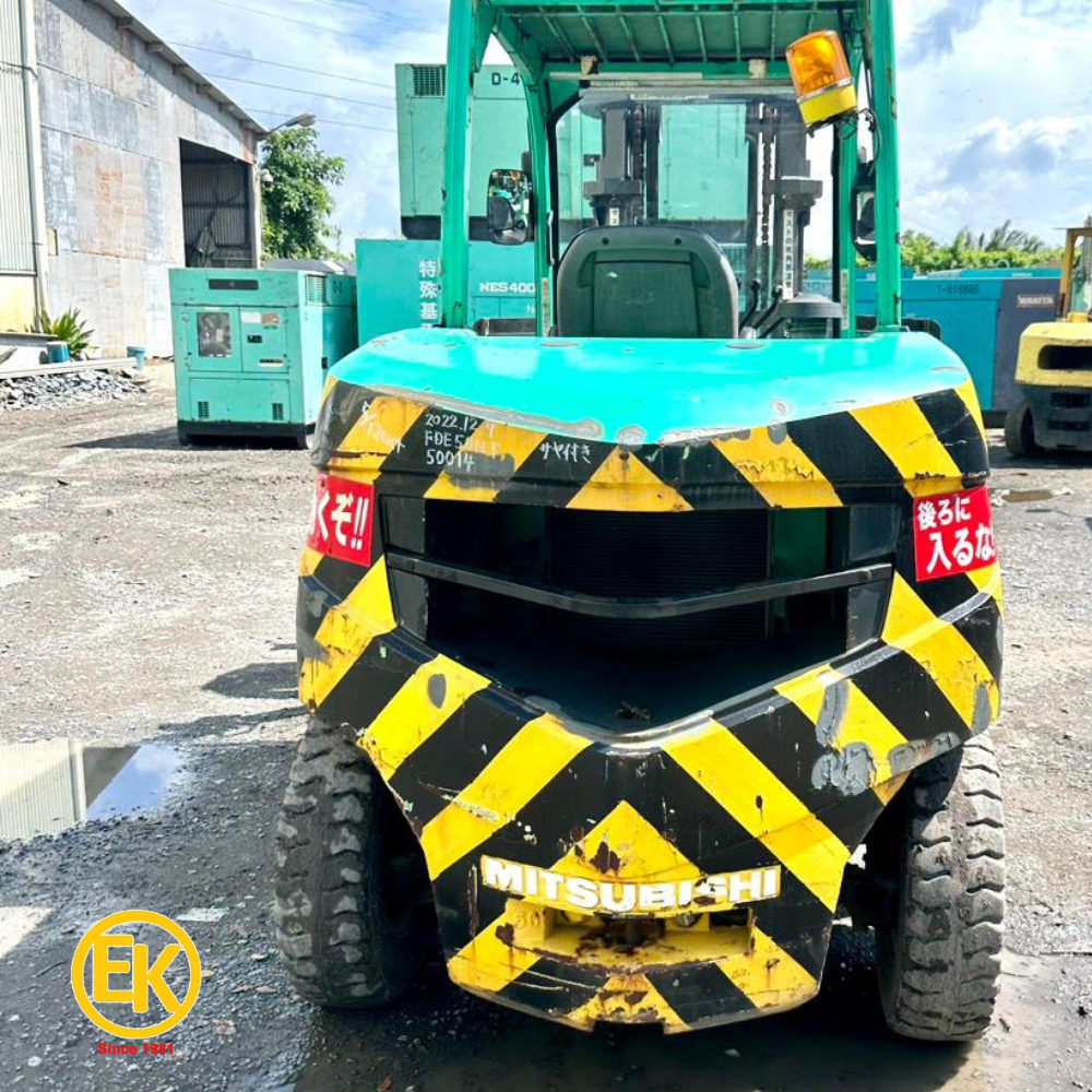 Mitsubishi 5 tấn (1)