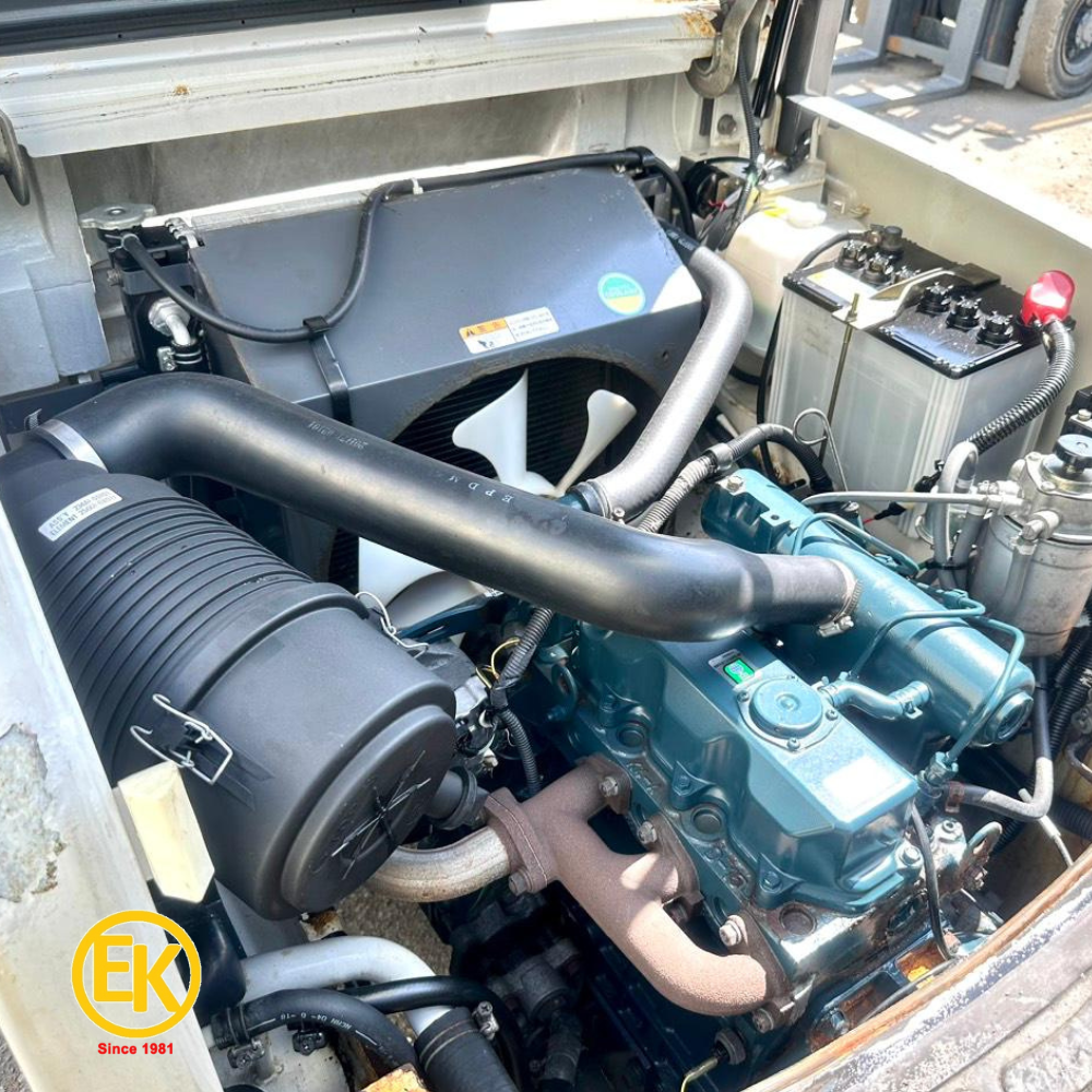 Unicarriers 1.5 tấn (1)